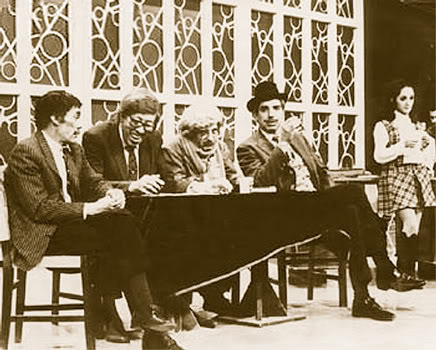 Aníbal de Mar junto a Chespirito